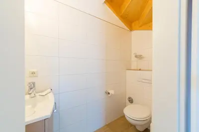 Ein Badezimmer in der Unterkunft Doppelhaus am Deich 12