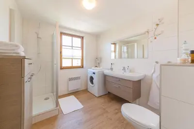Ein Badezimmer in der Unterkunft Doppelhaus am Deich 12