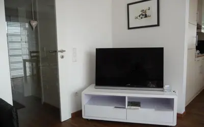TV/Unterhaltungsangebot in der Unterkunft Pier 605 - 4 Sterne - 300m Strand Zentrum - POWER WLAN - 2 Parkplätze - early CheckIn - #Bestpreisgarantie#