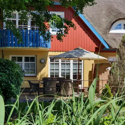 Das Gebäude in dem sich das Ferienhaus befindet