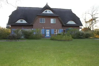 Ein Garten an der Unterkunft 