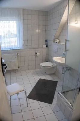 Ein Badezimmer in der Unterkunft Wolf, Barbara, App 2
