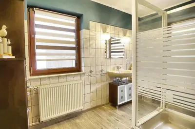 Ein Badezimmer in der Unterkunft Fibian, Hanka