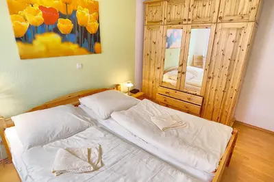 Ein Bett oder Betten in einem Zimmer der Unterkunft Hampel, Fewo Vogelsang-Whg 1