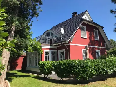 Das Gebäude in dem sich das Ferienhaus befindet