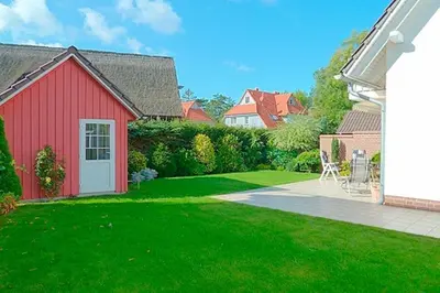 Ein Garten an der Unterkunft Sonnenpalais