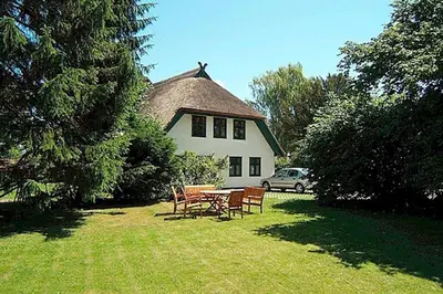 Ein Garten an der Unterkunft Ihrgistern, FW 2