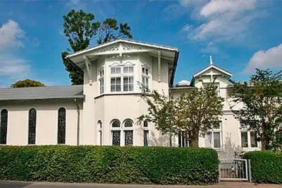 Das Gebäude in dem sich die Ferienwohnung befindet
