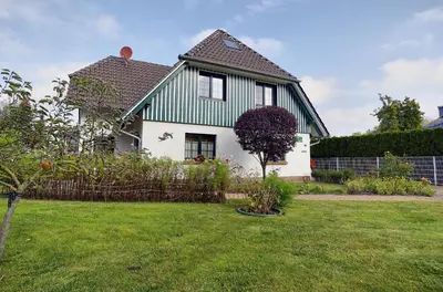 Ein Garten an der Unterkunft Kranichguck, App 1