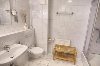 Ein Badezimmer in der Unterkunft Wittek, Birgit-Christin, Whg 8