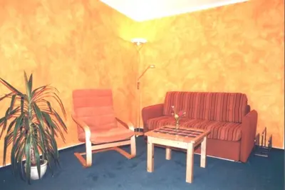 Ein Sitzbereich in der Unterkunft Windspiel, FW 2