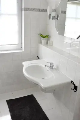 Ein Badezimmer in der Unterkunft Haus Birnbaum