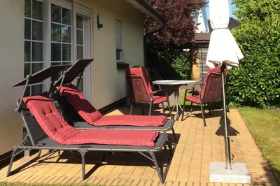 Ein Garten an der Unterkunft Haus Birnbaum