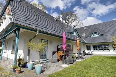 Das Gebäude in dem sich die Ferienwohnung befindet