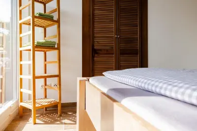Ein Bett oder Betten in einem Zimmer der Unterkunft DER STÖRTEBEKER - 