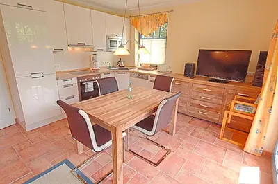Küche/Küchenzeile in der Unterkunft Villa Birkenboom, FW 1