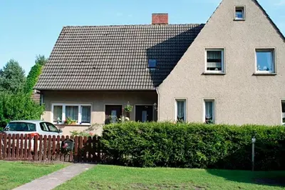 Das Gebäude in dem sich die Ferienwohnung befindet
