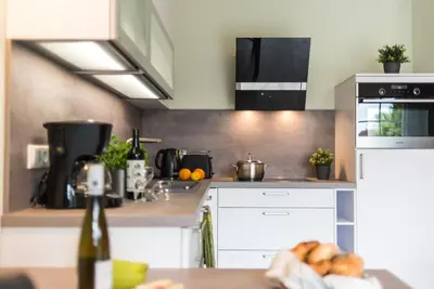Küche/Küchenzeile in der Unterkunft Birkenstraße 6 Haus II Whg2
