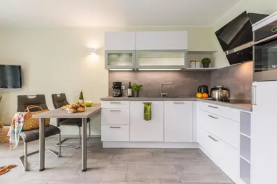 Küche/Küchenzeile in der Unterkunft Birkenstraße 6 Haus II Whg2