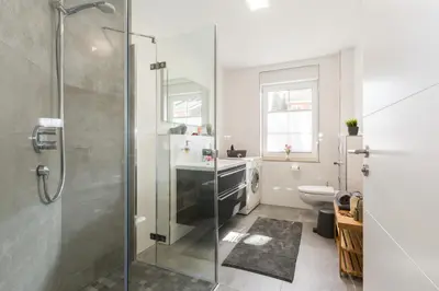 Ein Badezimmer in der Unterkunft Birkenstraße 6 Haus II Whg3