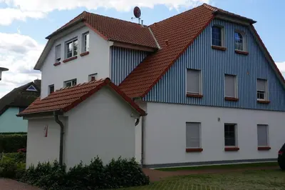 Das Gebäude in dem sich die Ferienwohnung befindet