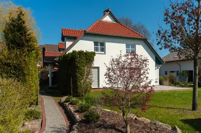 Ein Garten an der Unterkunft Gustavs Apartment