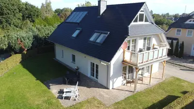 Das Gebäude in dem sich die Ferienwohnung befindet