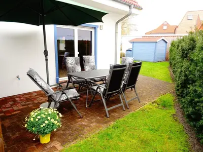 Ein Garten an der Unterkunft Birkenstraße 6j
