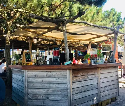 Ein Restaurant oder anderes Speiselokal in der Unterkunft Ostseeresidenz - App 08 Meeresrauschen