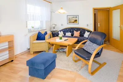 Ein Sitzbereich in der Unterkunft Friedenstraße 21 Whg 1