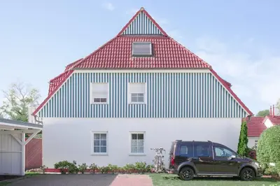 Das Gebäude in dem sich die Ferienwohnung befindet