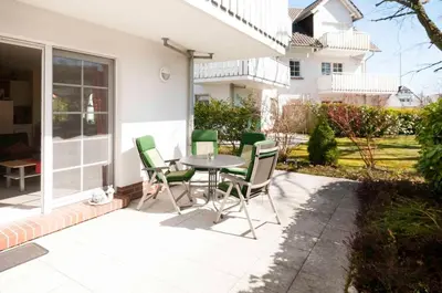 Ein Garten an der Unterkunft Friedenstraße 7 Whg 2