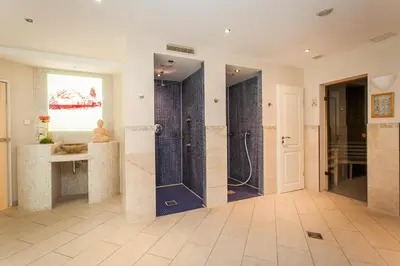 Ein Badezimmer in der Unterkunft Wellnessresidenz Störtebeker - Whg 1