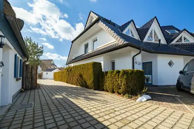 Das Gebäude in dem sich die Ferienwohnung befindet