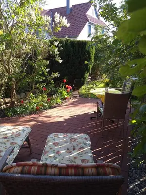 Ein Garten an der Unterkunft Amelie