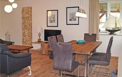 Ein Sitzbereich in der Unterkunft 2 Bedroom Cozy Home In Fuhlendorf