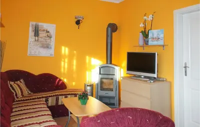 TV/Unterhaltungsangebot in der Unterkunft 1 Bedroom Nice Home In Fuhlendorf