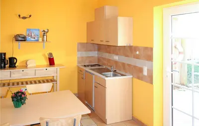 Küche/Küchenzeile in der Unterkunft 2 Bedroom Lovely Home In Fuhlendorf