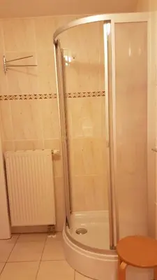 Ein Badezimmer in der Unterkunft Birkenstraße 15b App 14