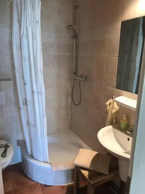 Ein Badezimmer in der Unterkunft 