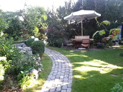 Ein Garten an der Unterkunft Haus Herta