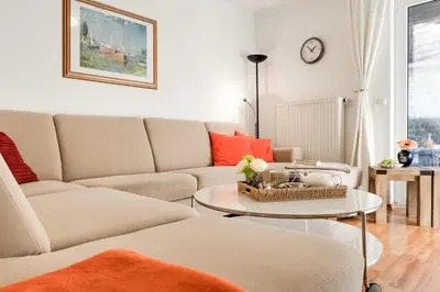 Ein Sitzbereich in der Unterkunft Birkenstraße 11a Whg 11