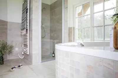 Ein Badezimmer in der Unterkunft Ferienhaus, Fuhlendorf