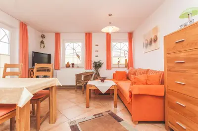 Ein Sitzbereich in der Unterkunft Fritz-Reuter-Straße 2 Whg 2