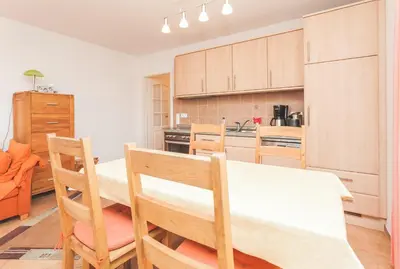 Küche/Küchenzeile in der Unterkunft Fritz-Reuter-Straße 2 Whg 2