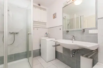 Ein Badezimmer in der Unterkunft Fritz-Reuter-Straße 2 Whg 2