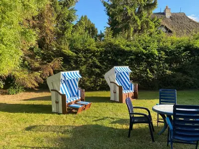 Ein Garten an der Unterkunft Darßwaldradler
