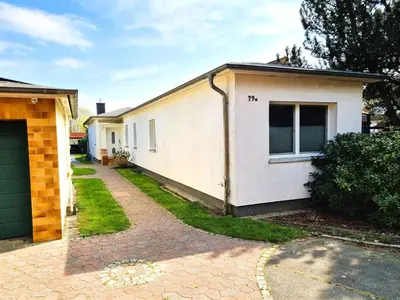 Das Gebäude in dem sich das Ferienhaus befindet