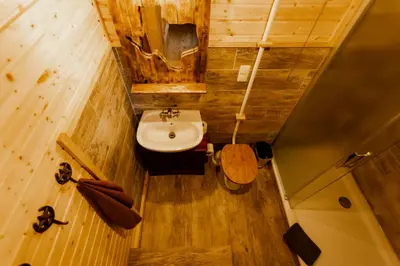 Ein Badezimmer in der Unterkunft Horse Lake Ranch