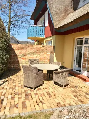 Das Gebäude in dem sich das Ferienhaus befindet